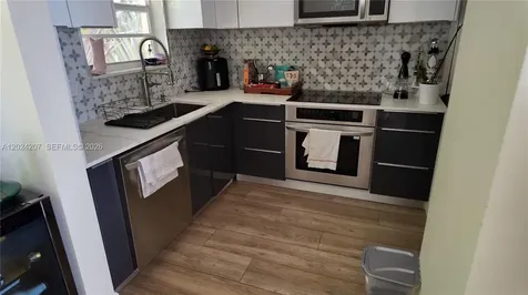 1535 Meridian Avenue Miami Beach FL 33139