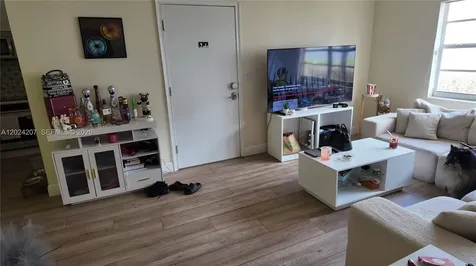 1535 Meridian Avenue Miami Beach FL 33139