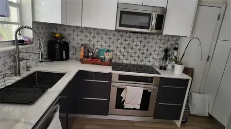 1535 Meridian Avenue Miami Beach FL 33139