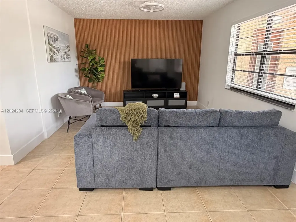 1896 SW 41st Avenue Fort Lauderdale FL 33317