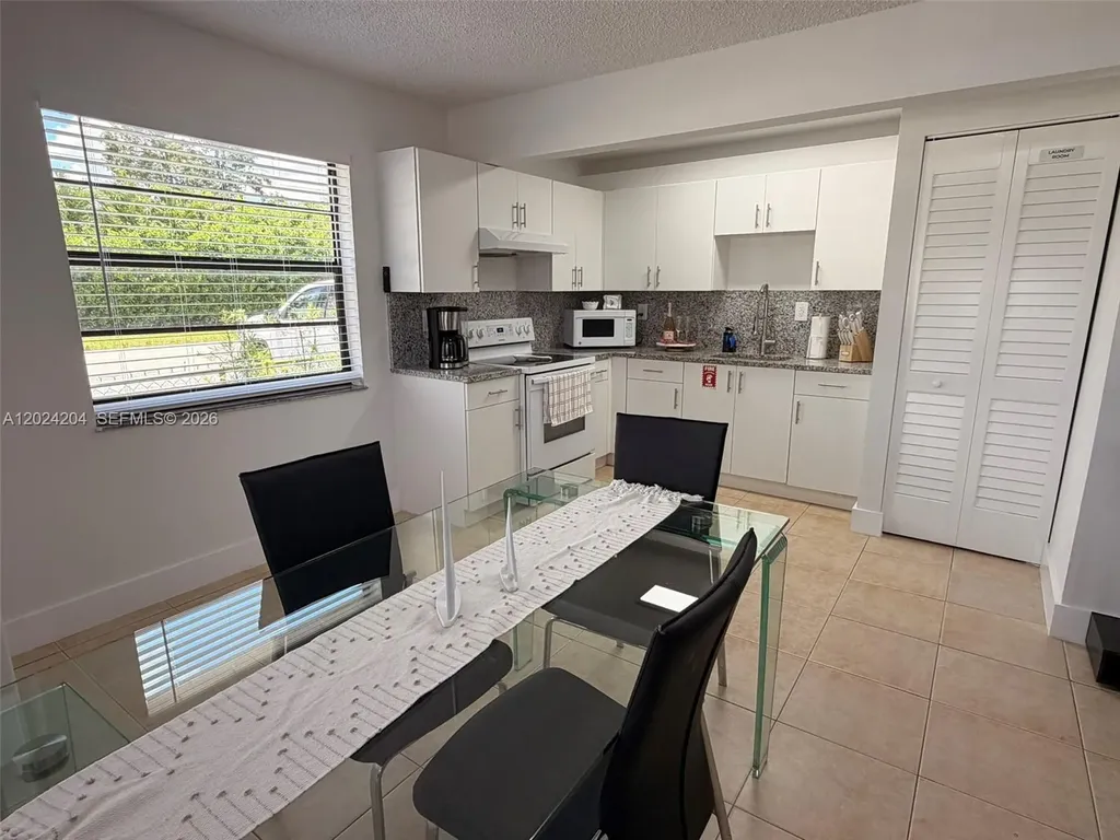 1896 SW 41st Avenue Fort Lauderdale FL 33317