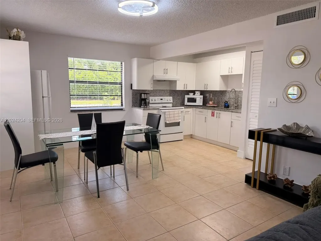 1896 SW 41st Avenue Fort Lauderdale FL 33317