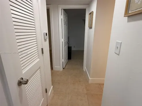 1896 SW 41st Avenue Fort Lauderdale FL 33317