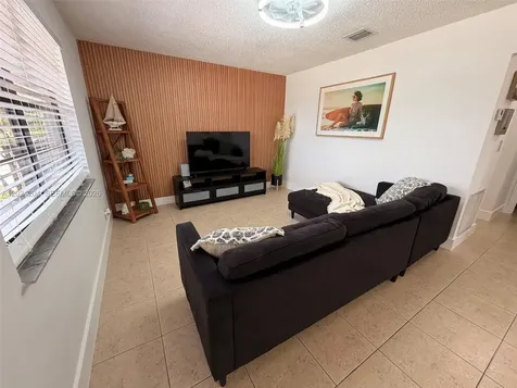 1896 SW 41st Avenue Fort Lauderdale FL 33317