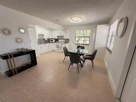 1896 SW 41st Avenue Fort Lauderdale FL 33317