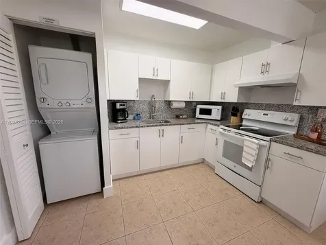 1896 SW 41st Avenue Fort Lauderdale FL 33317