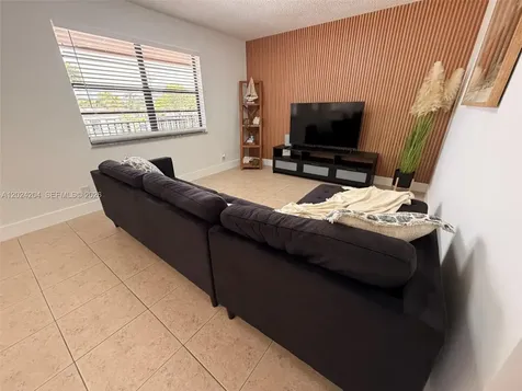 1896 SW 41st Avenue Fort Lauderdale FL 33317
