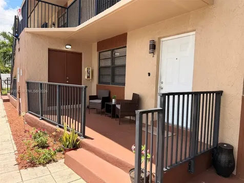 1896 SW 41st Avenue Fort Lauderdale FL 33317