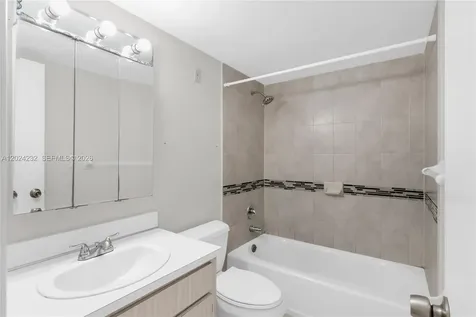 9280 Fontainebleau Boulevard Miami FL 33172