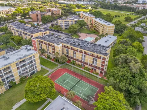 9280 Fontainebleau Boulevard Miami FL 33172