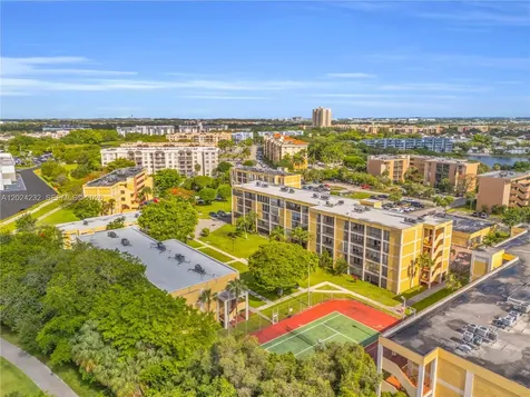 9280 Fontainebleau Boulevard Miami FL 33172