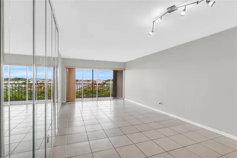 9280 Fontainebleau Boulevard Miami FL 33172