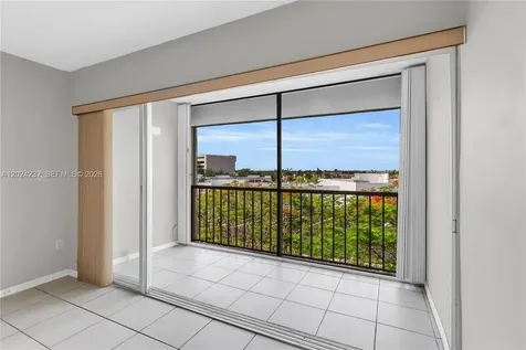 9280 Fontainebleau Boulevard Miami FL 33172