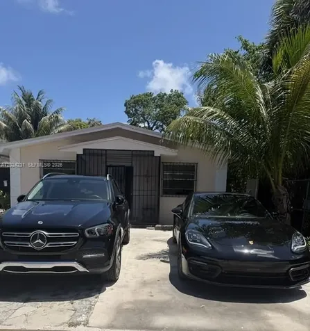 262 NE 55th Terrace Miami FL 33137