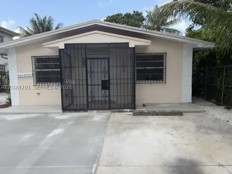 262 NE 55th Terrace Miami FL 33137