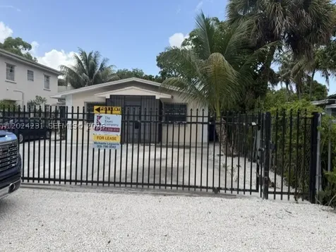 262 NE 55th Terrace Miami FL 33137