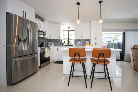 9330 NW 43rd Street Sunrise FL 33351