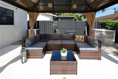 9330 NW 43rd Street Sunrise FL 33351