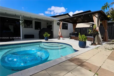 9330 NW 43rd Street Sunrise FL 33351
