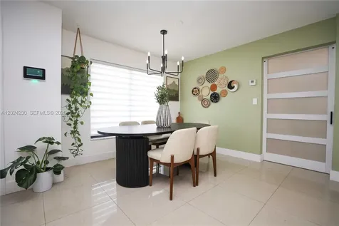 9330 NW 43rd Street Sunrise FL 33351