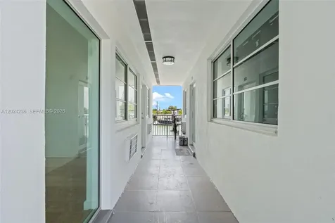 7950 Tatum Waterway Drive Miami Beach FL 33141