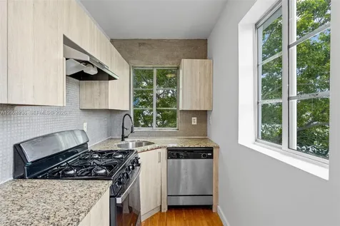 7950 Tatum Waterway Drive Miami Beach FL 33141