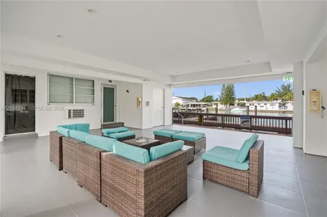 7950 Tatum Waterway Drive Miami Beach FL 33141