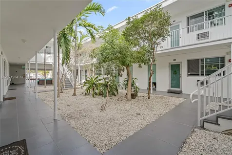 7950 Tatum Waterway Drive Miami Beach FL 33141
