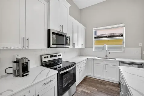 317 SW 185th Terrace Pembroke Pines FL 33029