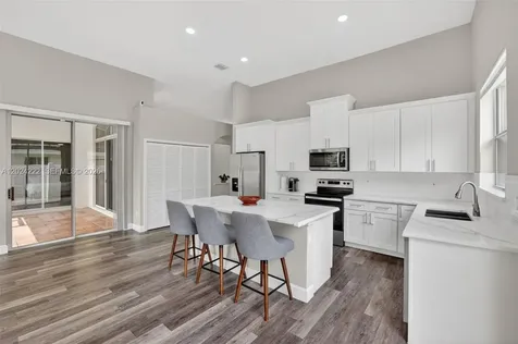 317 SW 185th Terrace Pembroke Pines FL 33029