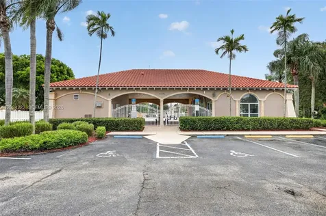 317 SW 185th Terrace Pembroke Pines FL 33029