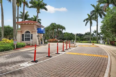 317 SW 185th Terrace Pembroke Pines FL 33029