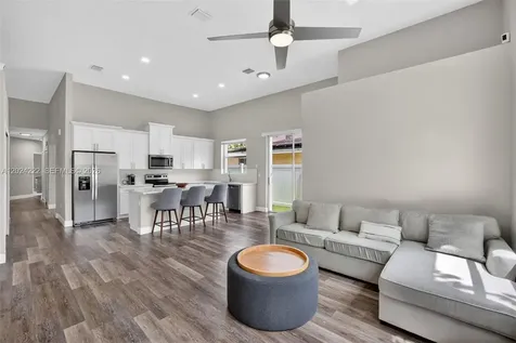 317 SW 185th Terrace Pembroke Pines FL 33029