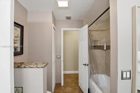 6520 Olde Moat Way Davie FL 33331