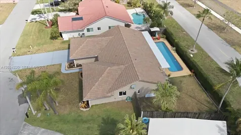 6520 Olde Moat Way Davie FL 33331