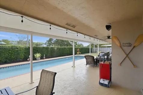 6520 Olde Moat Way Davie FL 33331
