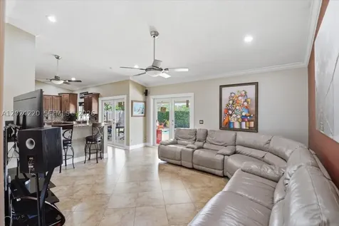6520 Olde Moat Way Davie FL 33331