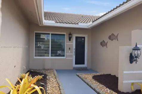 6520 Olde Moat Way Davie FL 33331