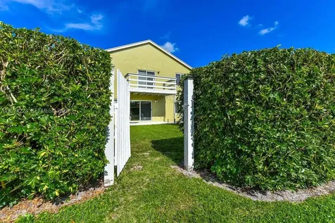 6256 Lansdowne Circle Boynton Beach FL 33472