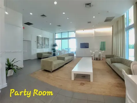 90 SW 3rd Street Miami FL 33130