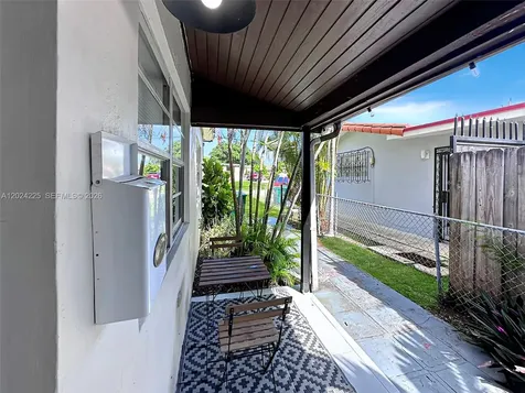 2810 SW 33rd Avenue Miami FL 33133