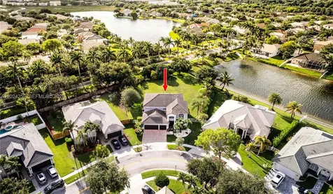 1898 NW 141st Avenue Pembroke Pines FL 33028