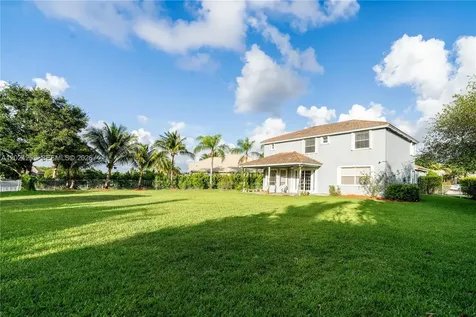 1898 NW 141st Avenue Pembroke Pines FL 33028