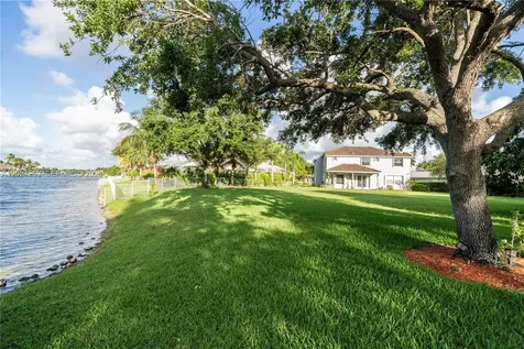 1898 NW 141st Avenue Pembroke Pines FL 33028