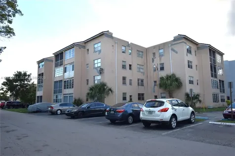 2850 Somerset Drive Lauderdale Lakes FL 33311