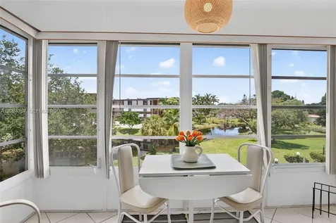 2800 NW 47th Terrace Lauderdale Lakes FL 33313