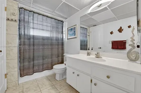 2800 NW 47th Terrace Lauderdale Lakes FL 33313
