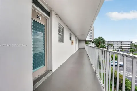 2800 NW 47th Terrace Lauderdale Lakes FL 33313