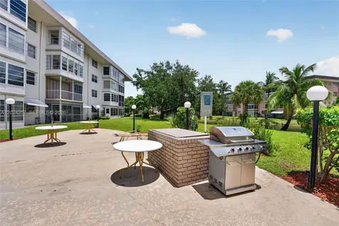 2800 NW 47th Terrace Lauderdale Lakes FL 33313