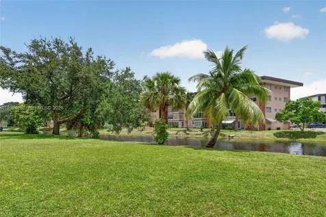2800 NW 47th Terrace Lauderdale Lakes FL 33313